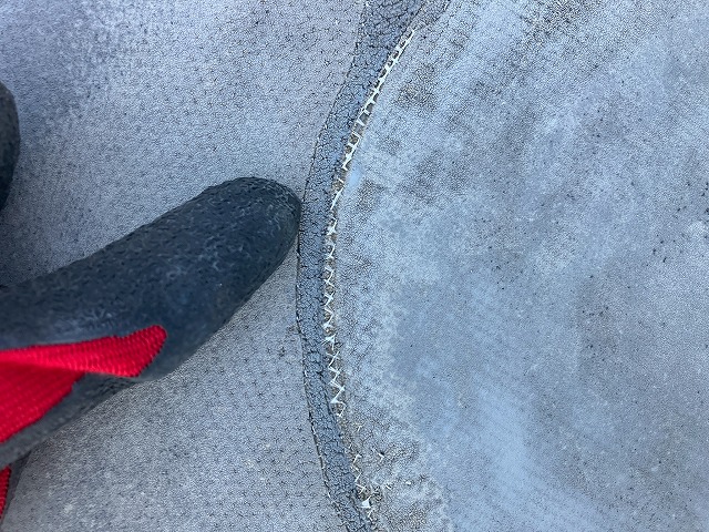 シートの芯材が露出